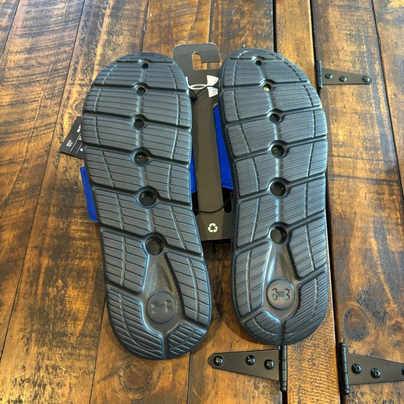 Under Armour slides NWT - Picture 5 of 6